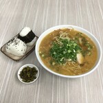 えぞっ子 - みそラーメン＋おにぎりセット