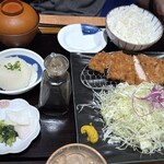 とんかつ和幸 - ◆娘は「おろしロースカツ膳(1,580円）」・・お肉が柔らかく、美味しいそう。