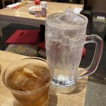 Okinawa Sakaba Junimaru - 梅酒泡盛ロック649円、宮の鶴ダブルソーダ割り1078円