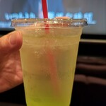 イオンシネマ 金沢フォーラス 売店 - ドリンク写真:プレミアムソーダ シャインマスカット