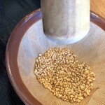 泰山 - さらに胡麻を擦り、加えると…