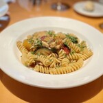 Trattoria Tanta Bocca - 炙り太刀魚と夏野菜のアーリオオーリオ フジッリ（大盛り）