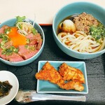 うどんば しん - セット　2,080円税込　鶏のからあげ2個100円税込でつけられました。