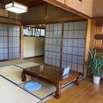 食薬ごはん  mihwa - 店内　座敷机、テーブル席もあり〼