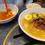 元祖 平壌冷麺屋 - 