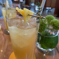 ザ タヴァン グリル＆ラウンジ - 