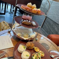 ザ タヴァン グリル＆ラウンジ - 