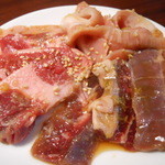 牛角 - 人気３種のミックスランチ