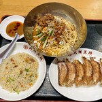 大阪王将 - 胡麻どろ冷やし坦々麺セット