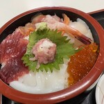 Setozushi - 八食丼