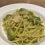 プロント - 海老とアボカドのバジルソースパスタ880円