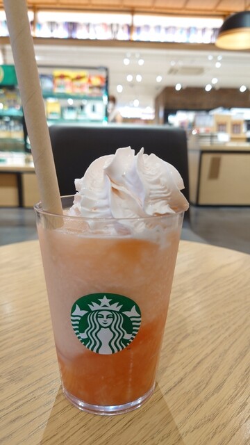 スターバックスコーヒー TSUTAYA BOOKSTORE 弘前ヒロロ店（STARBUCKS COFFEE） - 弘前（カフェ）の写真