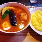 カリーアンドカフェ ガネーシャ - チキンレッグ・キーマ＆青とうがらし・野菜