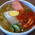 さんか亭 - 【2013年07月】ハーフ冷麺に「辛味」投入（＾＾♪