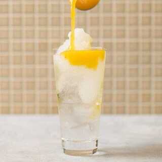 自家製シロップを使用したオリジナルサワー