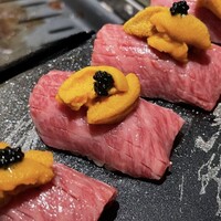 和牛うに寿司　一貫