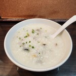 香港ロジ - 豚肉皮蛋粥