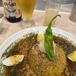 コロンビア8 八重洲地下街店 - キーマカレー＋たまご＋オリオンビール♪