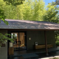 エヴァム・エヴァ・ヤマナシ・アジ - 迷い込んだ館です