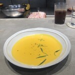 ASAKO IWAYANAGI SALON DE THE - 人参とアサリ出汁のポタージュ