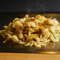 ホルモン焼きうどん