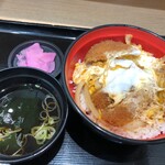 Nadai Fujisoba - かつ丼（550円）