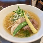 だしが命の塩らーめん ぎょぎょぎょ - 