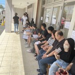 ユナイテッド ヌードル アメノオト - 土曜日、開店直前で20人ほど。