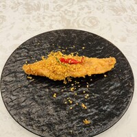 中国料理 王宮 - エビの黄金焼き