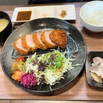 創造とんかつ 旬菜料理 藤 - ヒレカツ御膳（150g）¥2090