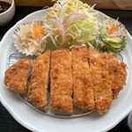 すえひろ食堂 - 大きなロースカツ