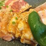 焼肉セブン - ホルモンとピーマン