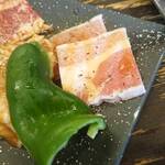 焼肉セブン - 豚バラとピーマン