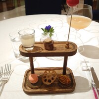 ラ・ロシェル 福岡 - 魚のスープ ごぼうサブレ トマト サーモンマカロン れんこんチップス かぼちゃフィナンシェ