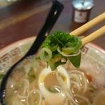 大砲ラーメン - ネギ
