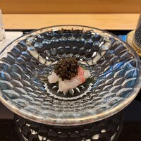 さえき - あこう　キャビアのせ　白身がふわふわ