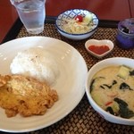 チャーンタイ レストラン - 鶏肉のグリーンカレー