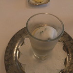 ポアブル - ビシソワーズ　上は牛乳の泡
