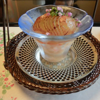 京遊膳 花みやこ - 【一品目】　東海村の赤葡萄　トマトのジュレ　下には蟹が