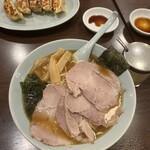 ラーメン ジャンボ餃子 天神 - 