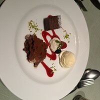 37 Steakhouse & Bar - 