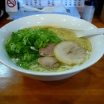 麺屋 菜々兵衛 - 塩ラーメン、軟白青ネギ山盛り