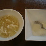 同源楼 - スープと杏仁豆腐