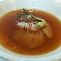 赤坂璃宮 赤坂本店 - フカヒレスープ、オイスターソースの味はそれほど濃くありません。でも、ちょっとしょっぱかったです。