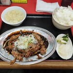 ラーメンスタンド とん平食堂 龍ヶ崎店 - ハラミ定食　並ごはん