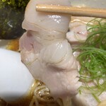 うずとかみなり - 醤油RAMENのハーフサイズ(900円)