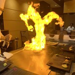 龍潭 - 炎が上がります。