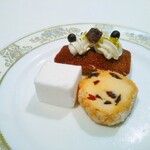 メゾン ド ミュゼ - 食後のお飲み物と小菓子