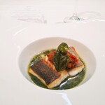 メゾン ド ミュゼ - 本日の鮮魚のポワレ　ラタトゥイユ　バジル風味ソース