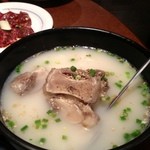 港南台関内苑 - コムタンクッパ980円